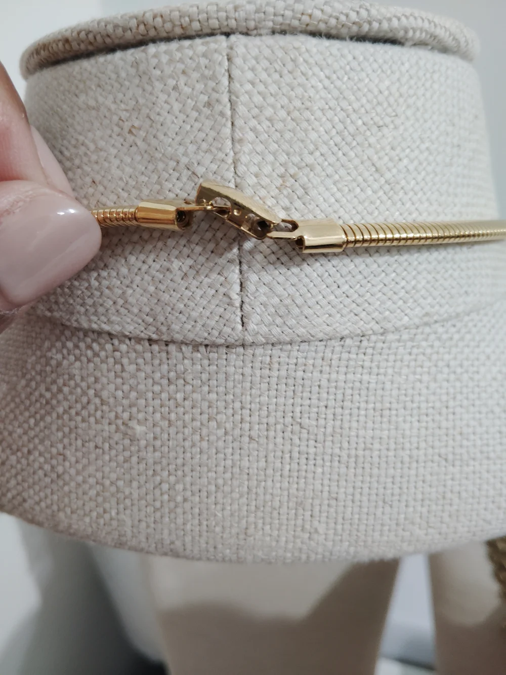 Vintage Crown Trifari Gold Collar Necklace with Cream Fan-Shape Pendant *Rare*🔥